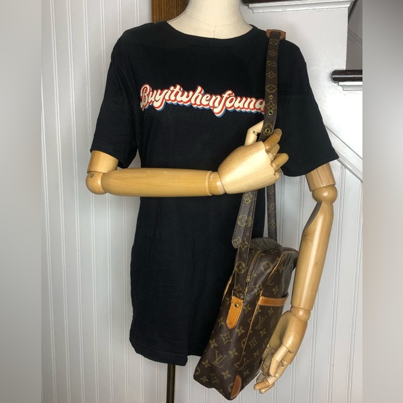 LOUIS VUITTON DANUBE MM Monogram Adjustable Crossbody Shoulder Bag LV DUST BAG - Picture 12 of 17